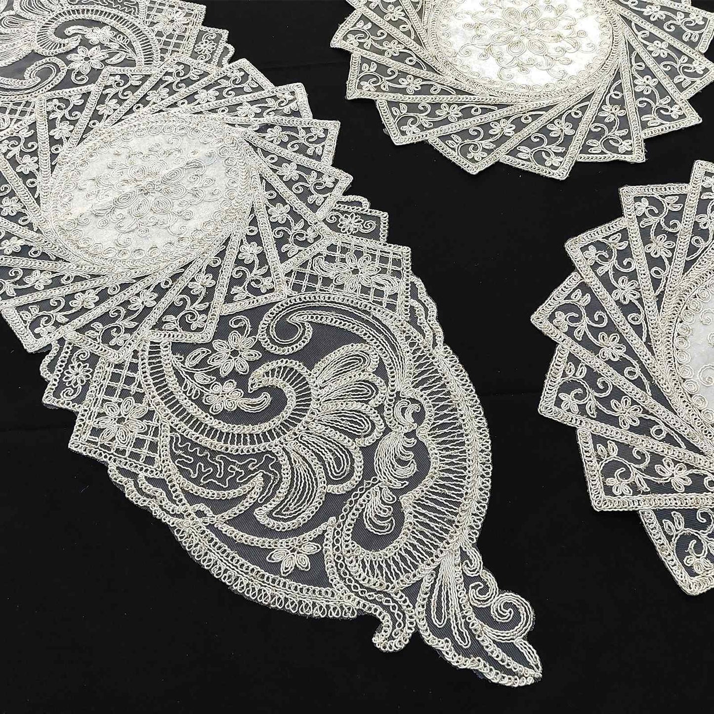 Set centrini 5 pezzi in tulle ricamato - Istanbul