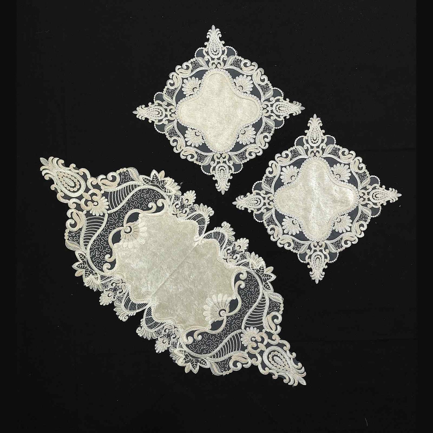 Set centrini 5 pezzi in velluto con tulle ricamato - Turin