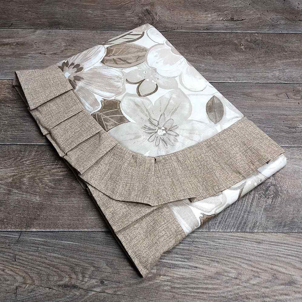 Copritavolo Plastificato con Volant - Flowers (Beige)