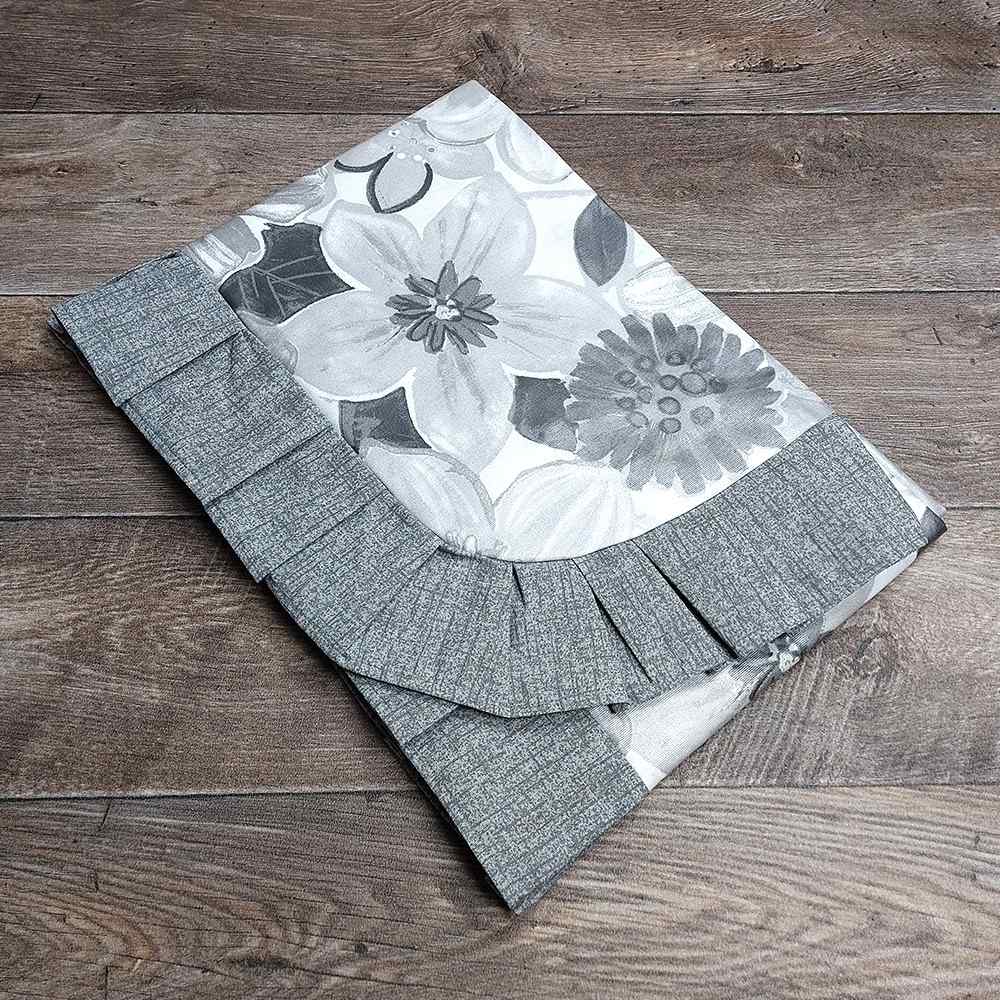 Copritavolo Plastificato con Volant - Flowers (Grigio)